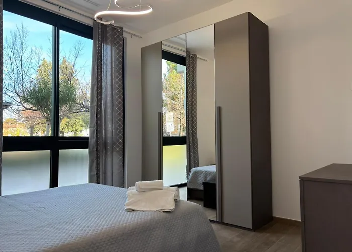 Sara - Interno 1 - Premium *