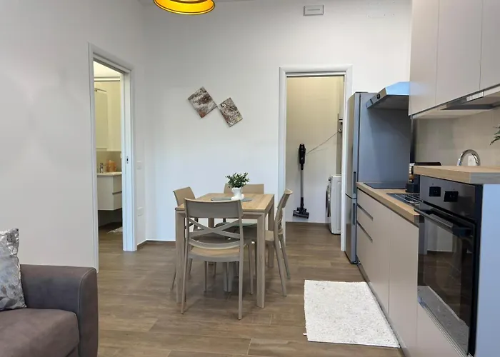 Sara - Interno 1 - Premium *