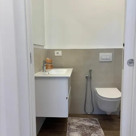 Sara - Interno 1 - Premium