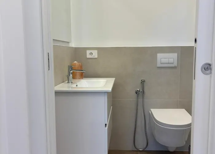 Sara - Interno 1 - Premium